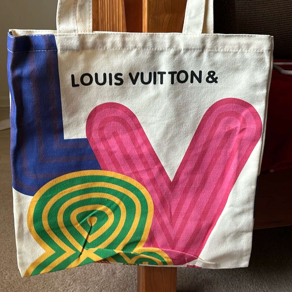 BRAND NEW, AUTHENTIC. NEVER USED, LOUIS VUITTON CANVAS TOTE